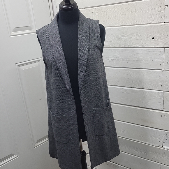 Simons Jackets & Blazers - Simons Black and White Herringbone Knit Vest